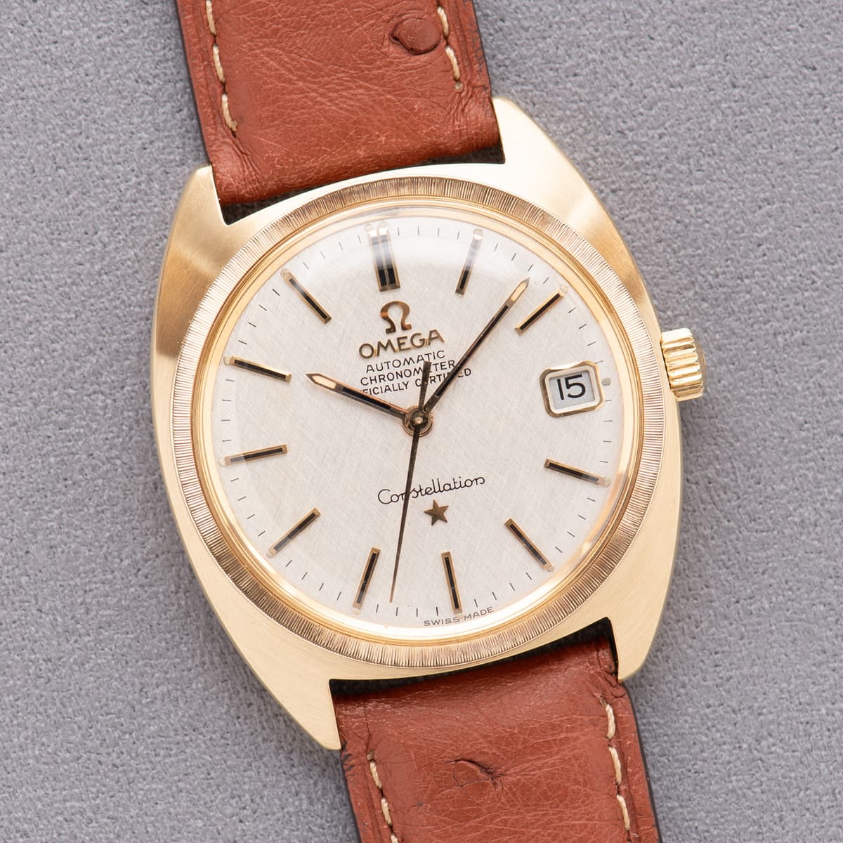 Omega Automatique Constellation C shape "Linen Dial" 18K — Réf 168.009/017—1969